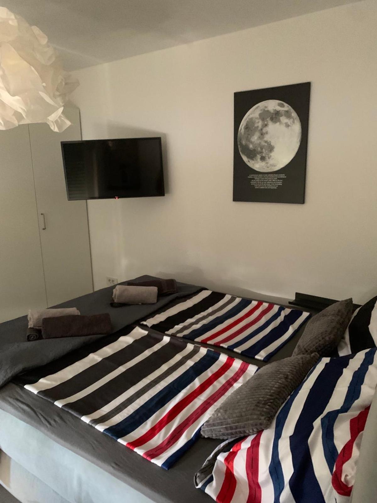 Apartma Sheltered Oasis In